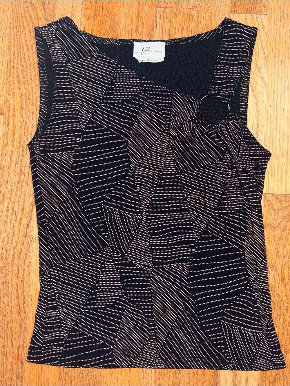 Asymmetrical Tank Top - Picture 2 of 3